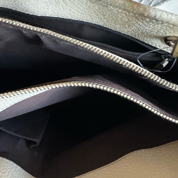 Gucci GG Monogram Logo Tote Bag with COA - Picture 10 of 14